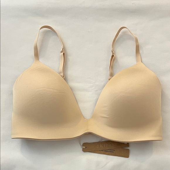 SKIMS WIRELESS FORM T-SHIRT DEMI BRA - Picture 1 of 4